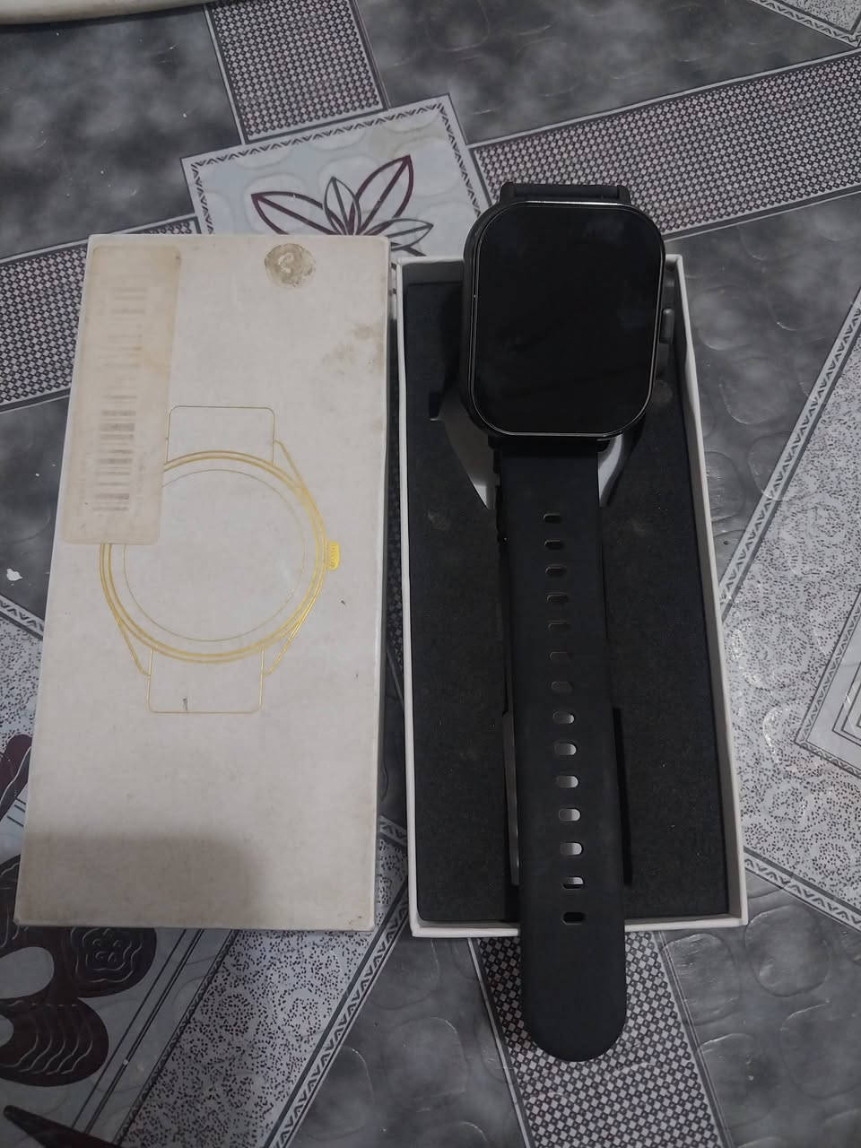 اسلام عليكم ساعه اثنين في واحد ساعه ايربود ***********
