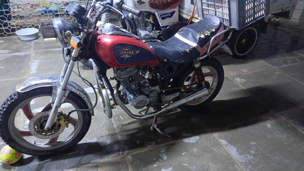 سلام عليكم عندي دراجه تايموته 2012 شغاله كلشي مابيها اوراق ستنساخ اسويلك مكاتبه سعرها 200 رقمي *********** ناصريه مركز
