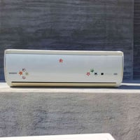سبلت shwonic جداري طن ونص للبيع  نظيف جداً فقط يحتاج غاز شحن  السعر ٢٧...