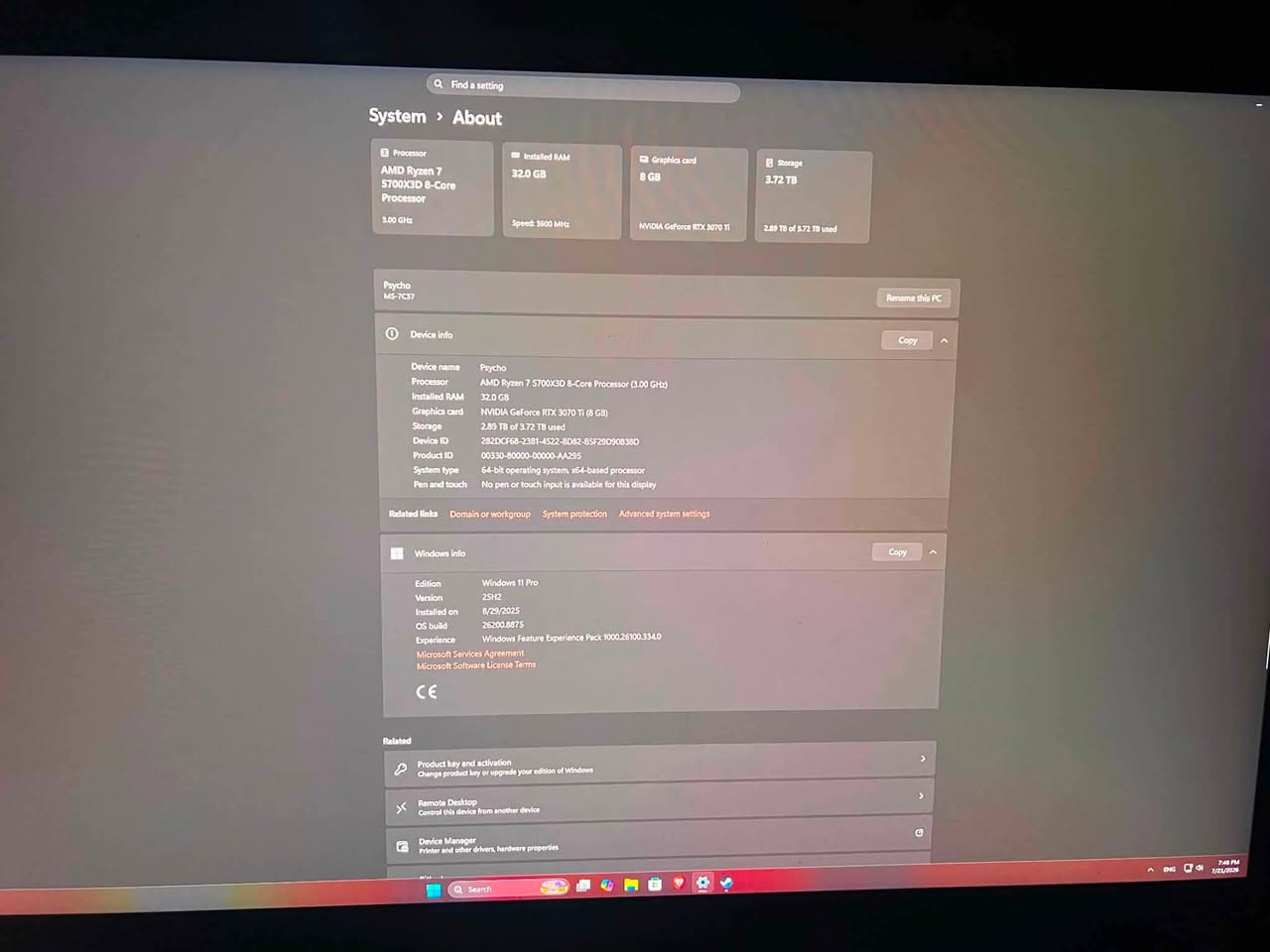 فقط الكيس للبيع 
المواصفات :amd ryzen 7 5700 x3d
كارت الشاشة 3070 ti كالاكس 8 گيكا 
الرامات 2*16 3600 mhz   كورسير فينجينس
CL 18 
المذر بورد MSI MPG X570 gaming plus 
الهاردات سامسونج nvme 980 pro 512 
2 تيرا ssd 
512 و1 تيرا twin moss
الكيس كولر ماستر 
والتبريد المائي كولر ماستر 360 
والبور سبلاي G700 gold كولر ماستر  
والعجين متبدل جديد ووندوز اصلي مفعل 
والكيس مثل مشوف الجامة ضايعة 
بغداد فقط 
السعر مليونين قفل 
***********
