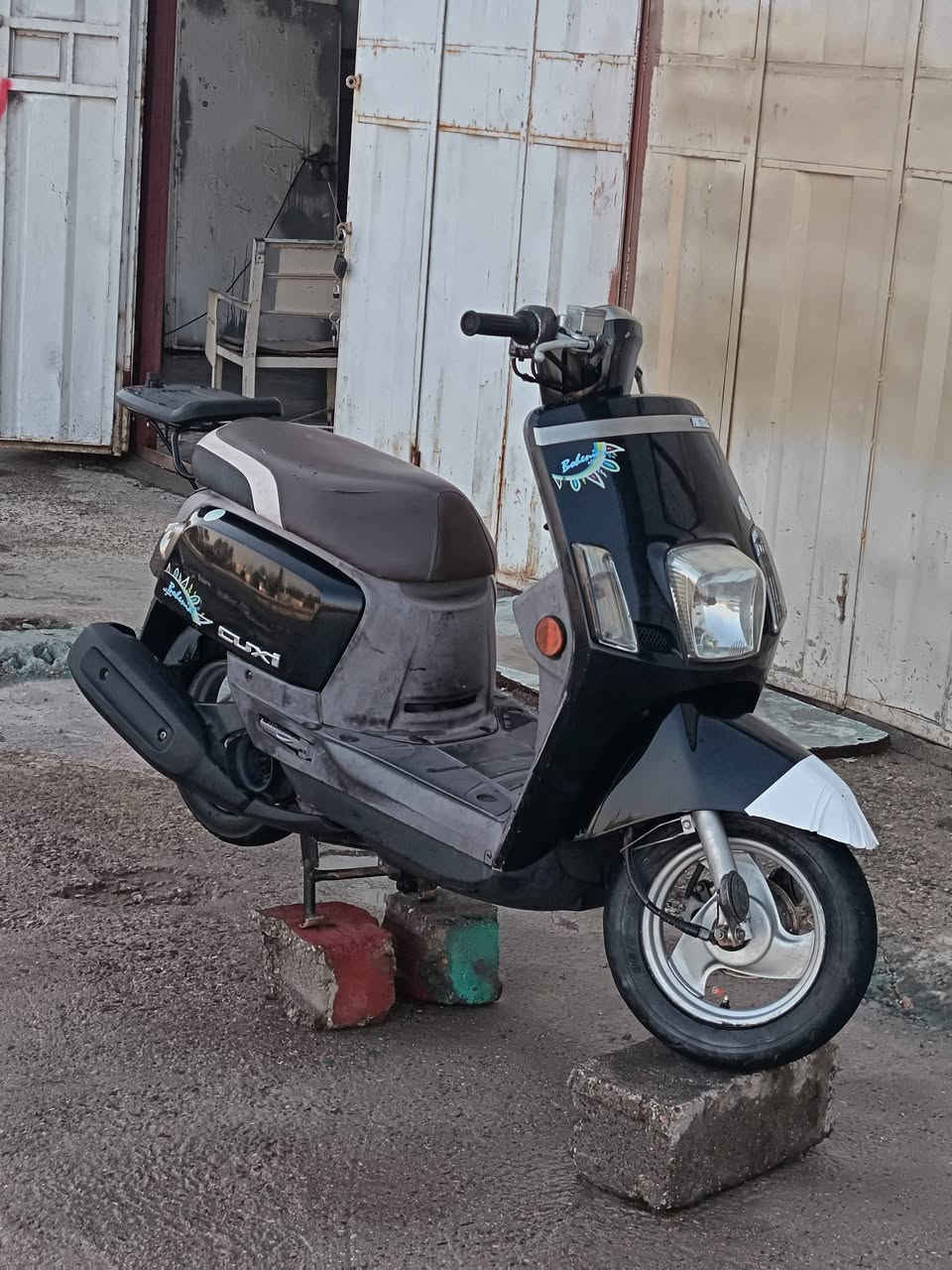 سلام عليكم ماكس بوليس للبيع مال رمبه مو شارع أكد رمبه صارله شهر من نزله وصل معرض موجود كفاله عامه من البراغي ماشيه هواي ماشيه دراجه كفاله عامه من البرغي والشخط مكاني بابل مسيب اتصل عليه وتدلل وشلع عيوني ولاحظه غير متواجد عل فيس *********** سعره ١١٥٠وبيه مجال بسيط
