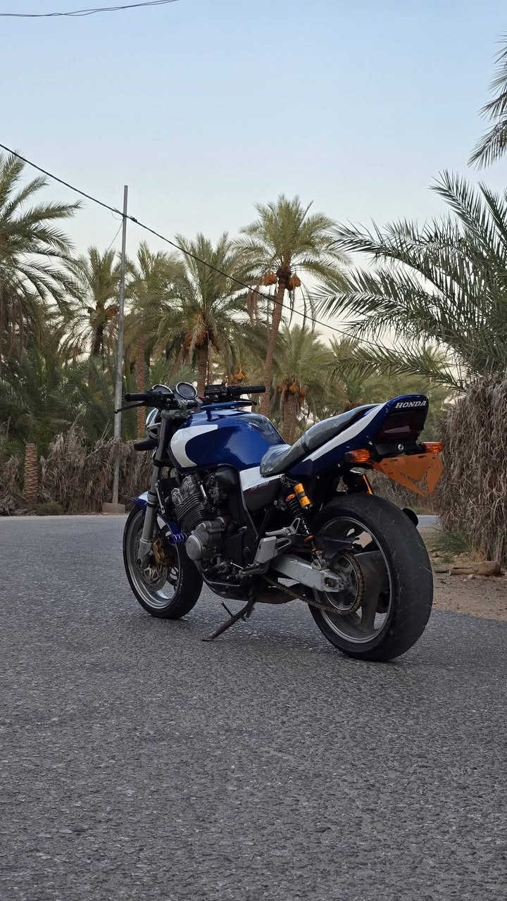 سلام عليكم
دراجه CB4 

جيل الثاني هايبرد 

الدراجه كفاله من كلشي 

الدراجه كلشي مناقصها 

مكاني كربلاء/ عين التمر 

*********** موجود واتساب
