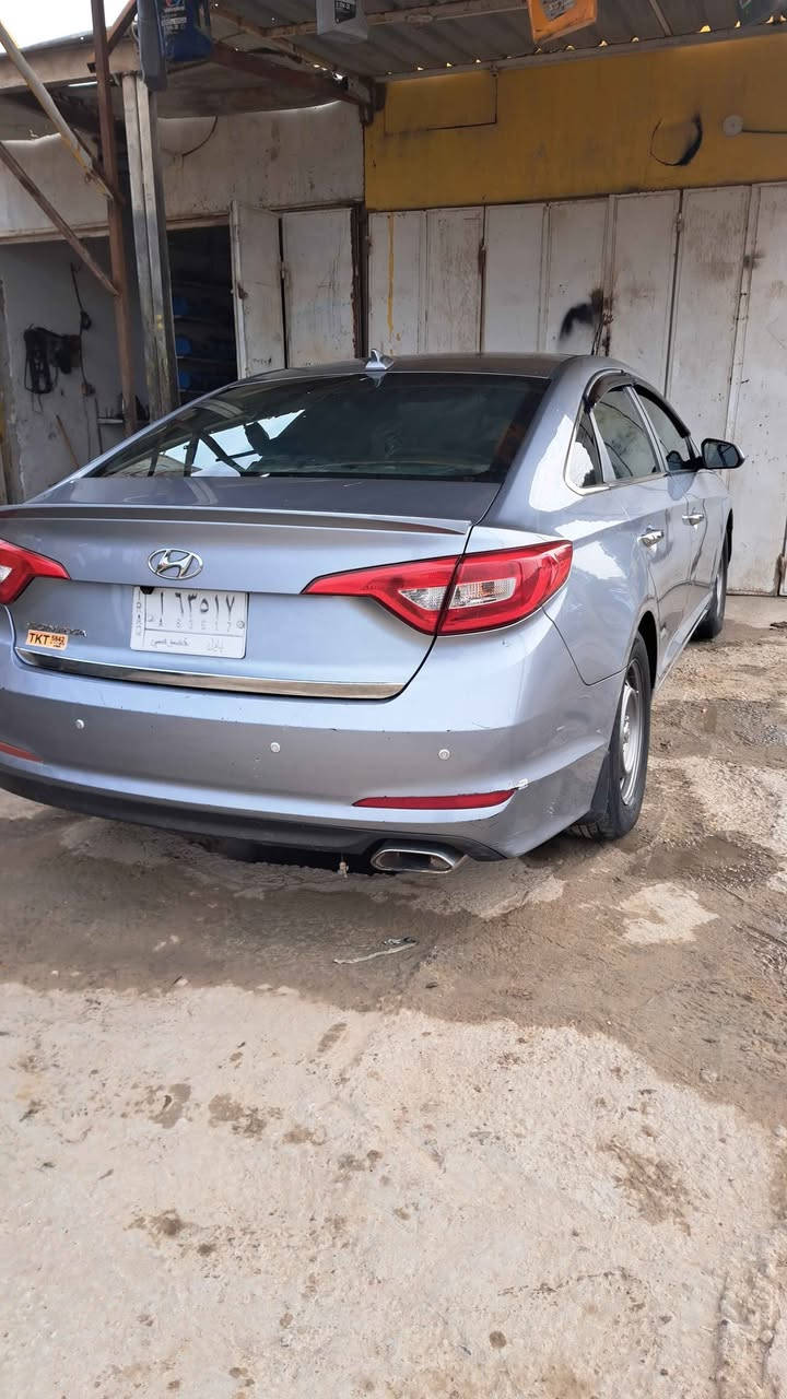 السلام عليكم سوناتا موديل 
2015
وارد امريكي بابل بسمي 
بيها جاملغ المامي جهت العبري مبدل وبارد بجامولغ الخلفي جهت السايق سياره جاهزه تخم تاير جديد حداديه 
مكان ديوانيه قظاء الشاميه 
*********** Singapore

