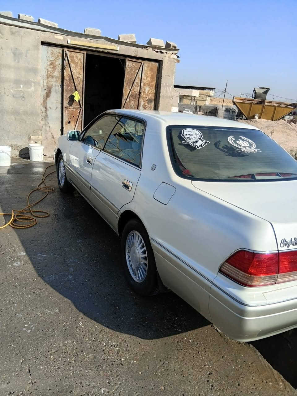 مكلف بل نشر
***********
