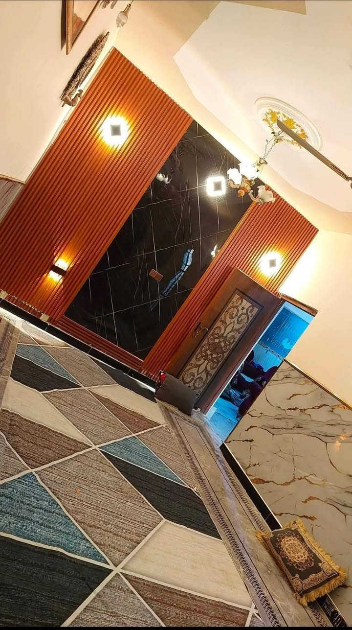 السلام عليكم بيت للبيع مساحه 200 متر بغداد بوب الشام بل فحامه يم المدارس قريب عل قوس البيت تجاوز اعكاده سعره 40 وبي مجال رقم الهاتف ***********
