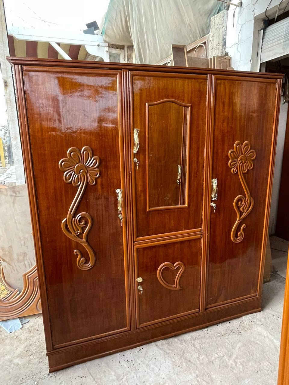 كنتور٣باب تزكام نظيف سعره ١٦٠ وبي مجال مكان نجف *********** المحمودية, بابل
