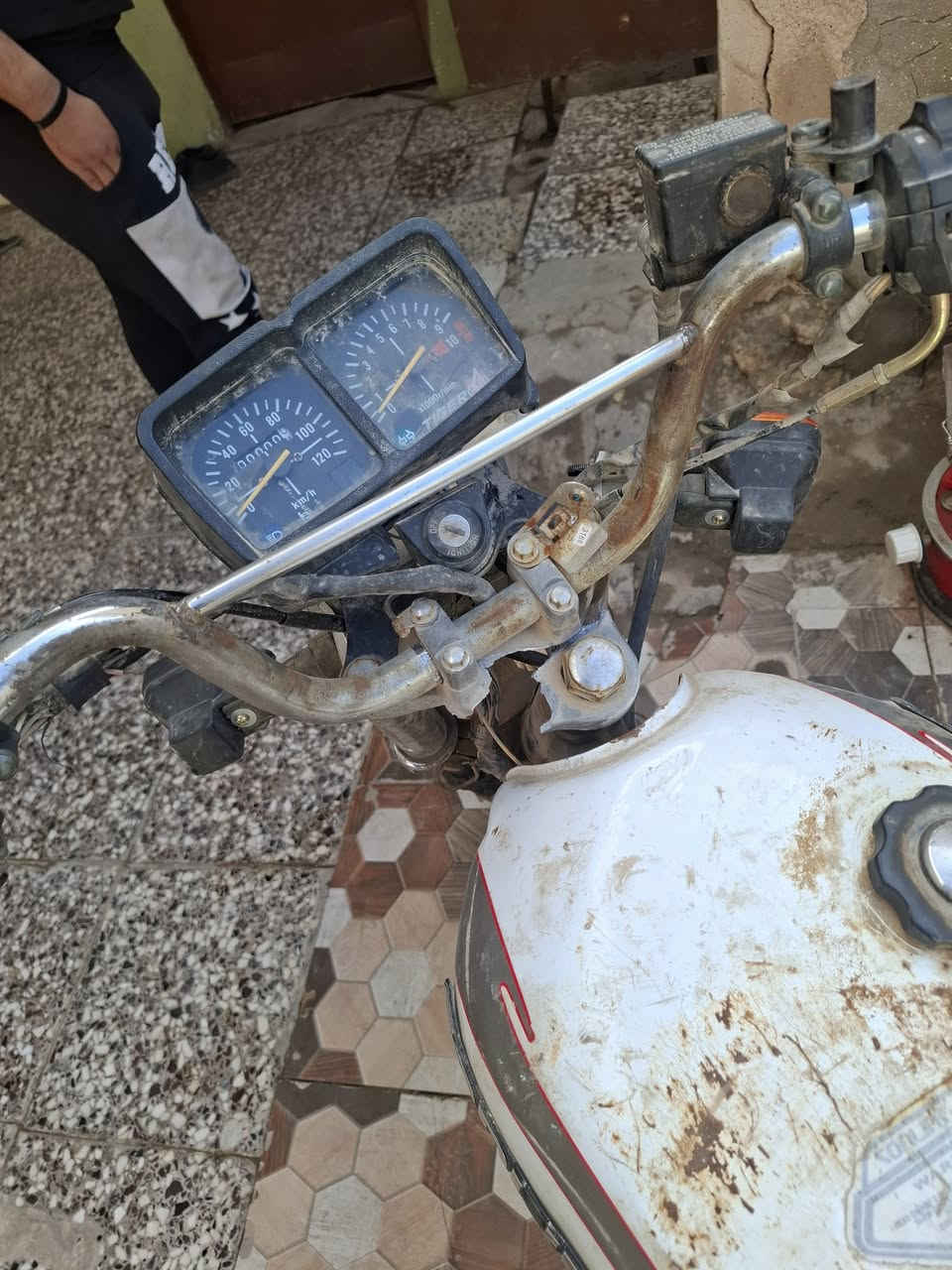 دراجه. سفانا. 2020 5 كير. شغاله. اوارق اصولي. بيها كسر بلركبه. وعايزه ترتيب. السعر 150. مكان بابل الحمزه الغربي


**إذا كنت صاحب هذا الإعلان وتريد حذفه لأي سبب، رجاءا أرسل رسالة إلى الدعم الفني**