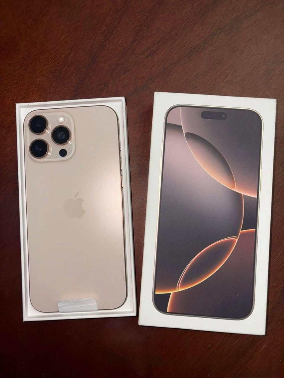 ايفون 16 بروماكس شرق اوسط بطاريه 97 ضرره كامره الخلفيه باقي الجهاز كفاله من الخدش بعده ضمان ماستر ***********
