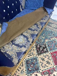 كنب نيلي • ٩ مقاعد • ٢ كراسي