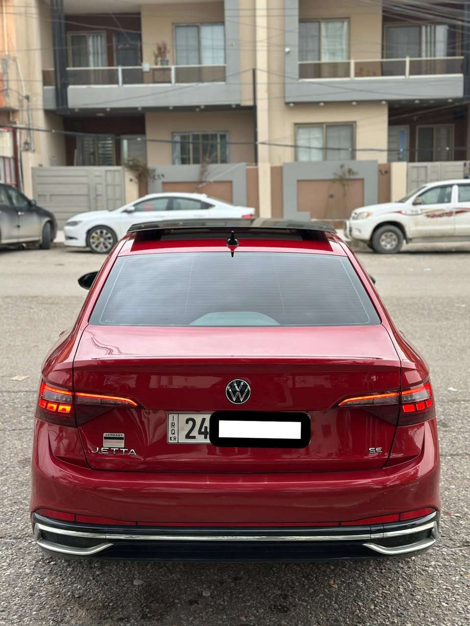 السلام عليكم
جيتا 
موديل ٢٣ 
اللون الاحمر
سنويه جديد 
هزه جديد
شرط التحويل 
ماشيه ٢٦ الف ميل 
.
الضرر
الدعاميه الخلفيه بدون صبغ السياره بدون بارد 
شرط الفحص والسونار 
.
المواصفات 
فول واحد على واحد 
بانوراما 
كشنات جلد 
تدفئه كشنات 
عداد ديجتال 
هاند بريك بصمه 
نظام ايكو 
كروز سرعه 
تحديد مسار 
كشن كهرباء 
محرك ١٥ تيربو 
.
الموقع الموصل الجانب الأيسر 
لمعرفه السعر الاتصال على الرقم 
***********
