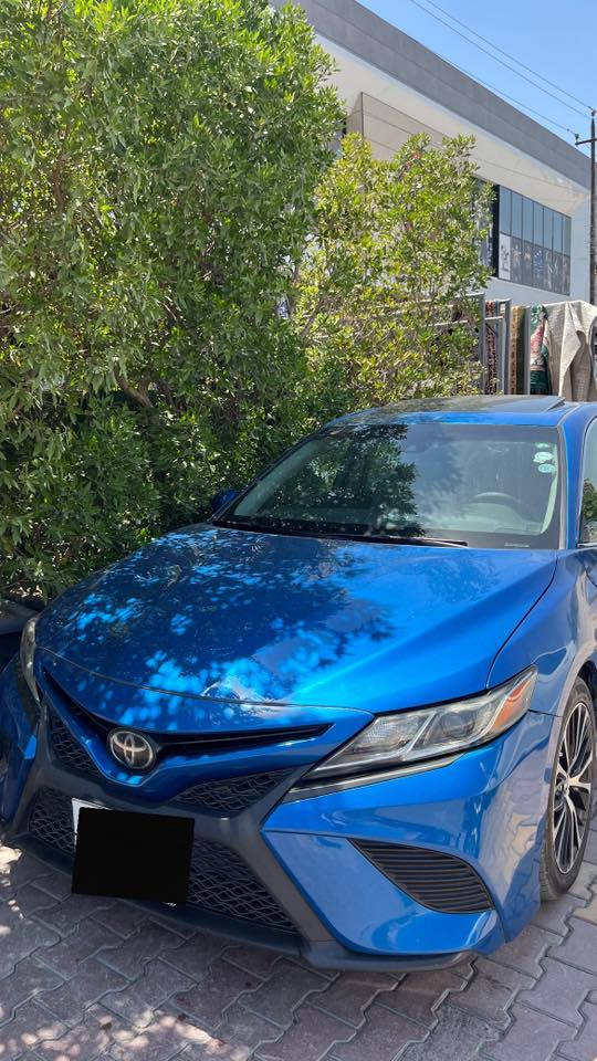 للبيع كامري 2019 se 
فول ما عدا البصمة: سلايد، شاشة چبيرة ،رادار، تحديد مسار، كشنات كهرباء. 
مكينة وكير وصدر مكفولات
ضرر سطحي بسيط مثل ما موضح بالصور لا دواخل ولا شواصي 
السيارة كاملة وجاهزة من اي نقص 
المكان بغداد 
السعر: 183 بي مجال بسيط 
للاستفسار ‭0770 393 9171‬
‏‭+964 770 193 1755
