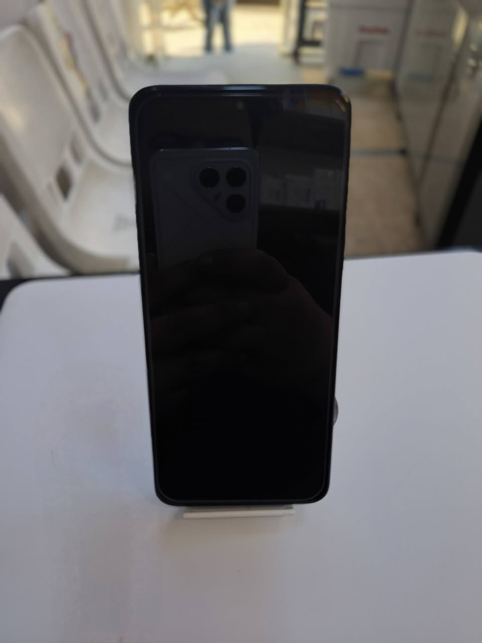 السلام عليكم
هونر x8 مستخدم اخو الجديد 
ذاكرة 128 
جهاز نضيف  السعر 100 وبي مجال 
مكان ديوانية مركز 
***********
