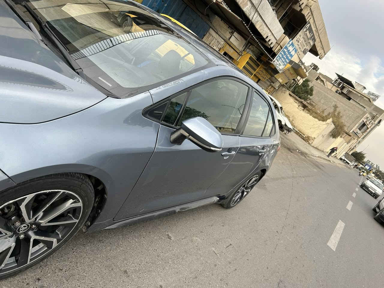 سلام عليكم كورلة 2020 SE  فول. موصفات فتحة بصمت باب شيفتات استيرن  وبعد بيهة موصفات هواي.  بصمتين بيهة  حادث السيارة جاملغ امامي. فقط. بل العراق بيهة طهة جوة قبق البانزين 
السيارة عليهة ادامة كاملة من دهن كير بلكات مجاول. فلاتر شوتة فلتر بانزين كاملة السيارة السيارة بسمي. سنوية جديدة رقم جديد السيارة نقصة دبل فقط. تعبان مكاني. الوزيرية. 
السعر 125 وبيهة مجال 
***********
