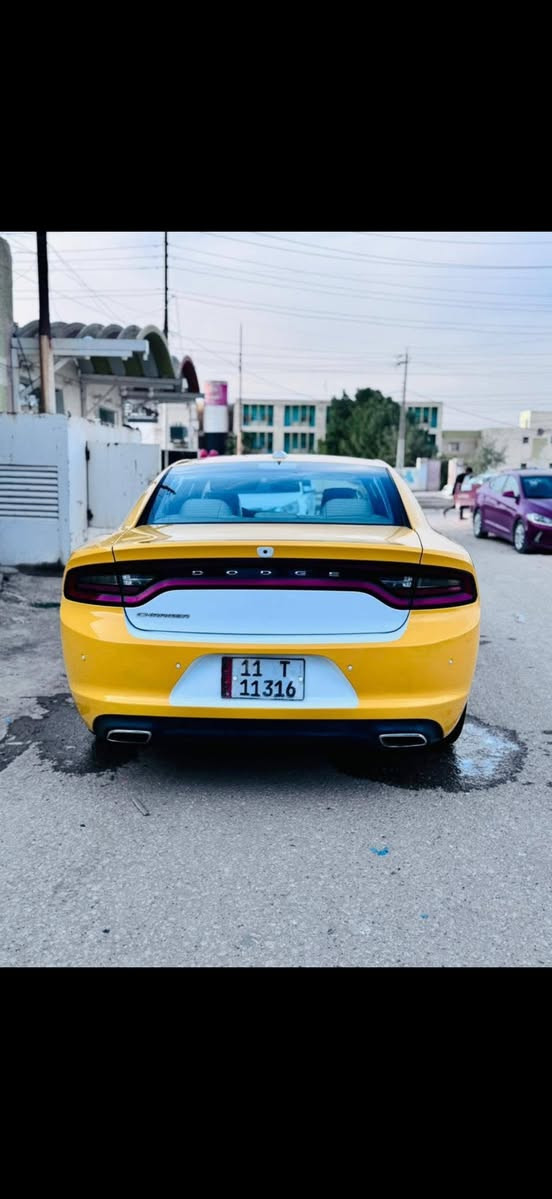 🔺دخول جديد دوج جارجر امريكي🔺

الموديل .2023🪬 اصل 

               (الاصدار الاخيرررر)

              اللون . اصفر  مميز 💛

المسافة المقطوعة 54 mi فقط وظع الوكالة

حجم المحرك 3600

(كفاله السياره)

مواصفات السيارة ..

-كامرة خلفية دوارة HD

-لايتات زنون وكالة

-تشغيل عن بعد 

-كشنات حضن مع تحكم كهرباء

-حساس خلفي

- بلوجكترات زنون لد امامي 

-شاشة كبيره مع نضام GPS

-مري جانبية هيتر مع عاكس الضوء

-نضام USB- كامل 

-تبريد قطعتين

-بصمة ابواب 

ويل 18 تخم تاير جديد 

( رقم بغداد نكليزي بسمي مامشتغله خط ولاعبري صاعد بيها) لون ابيض أصل السياره جديده وجاهزه واحله من الصوره بعد منضومه غاز 

. المو شراي لا يتصل ولايعلق بدون زحمه

مكان السيارة الديوانية 🫵

اي استفسار الاتصال. متوفر وتس اب 

📞‏‪‏‪***********‬‏
