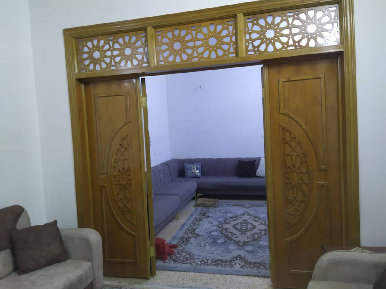 السلام عليكم بيت للبيع المساحه 125متر بناء نظيف جدا مسلح
الموقع  الملحق سوق الحبوبي القديم قرب مستشفى الكفيل البيت على ساحه
الاستفسار الاتصال على الرقم ***********
