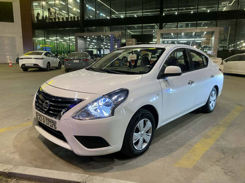 نیسان سەنی لاکشمیبای 2018 مواسەفات دەبڵ گێچ یەدە نیکل دوو سویچ سیستەمی غازی 65لیتری مارکەی بۆ بەستراوە سەیارەکە زۆر خاوێنە هیچ مەسروفێکی تێدا نیە ئەوەندەی کە لە وێنەکەدا دیارە هەر ئەوەندەی سبوغە بێ ژۆرێیە نرخیشی 99 وەرەقە و مەجال ژ.م *********** أربيل, العراق
