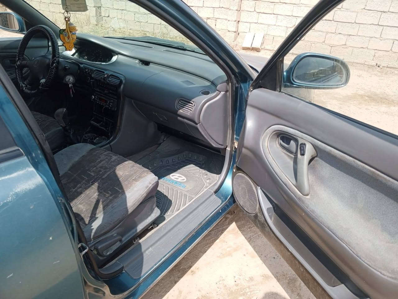 السلام عليكم
مازدا فاصوليا 92
السياره جاهزه بدون صبغ او حادث
رقم صلاح الدين دولي باسمي 
للبيع للبيع
السعر 45 وبيها مجال
***********
