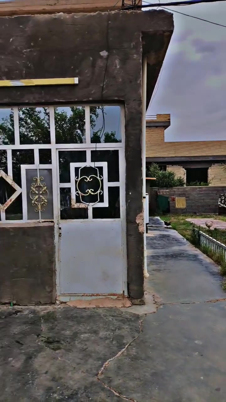 للبيع 2000متر قرية المسارة قرب سبع البور بناء بيوت٢ مشتمل واحد 
التواصل على الارقام ***********
***********
