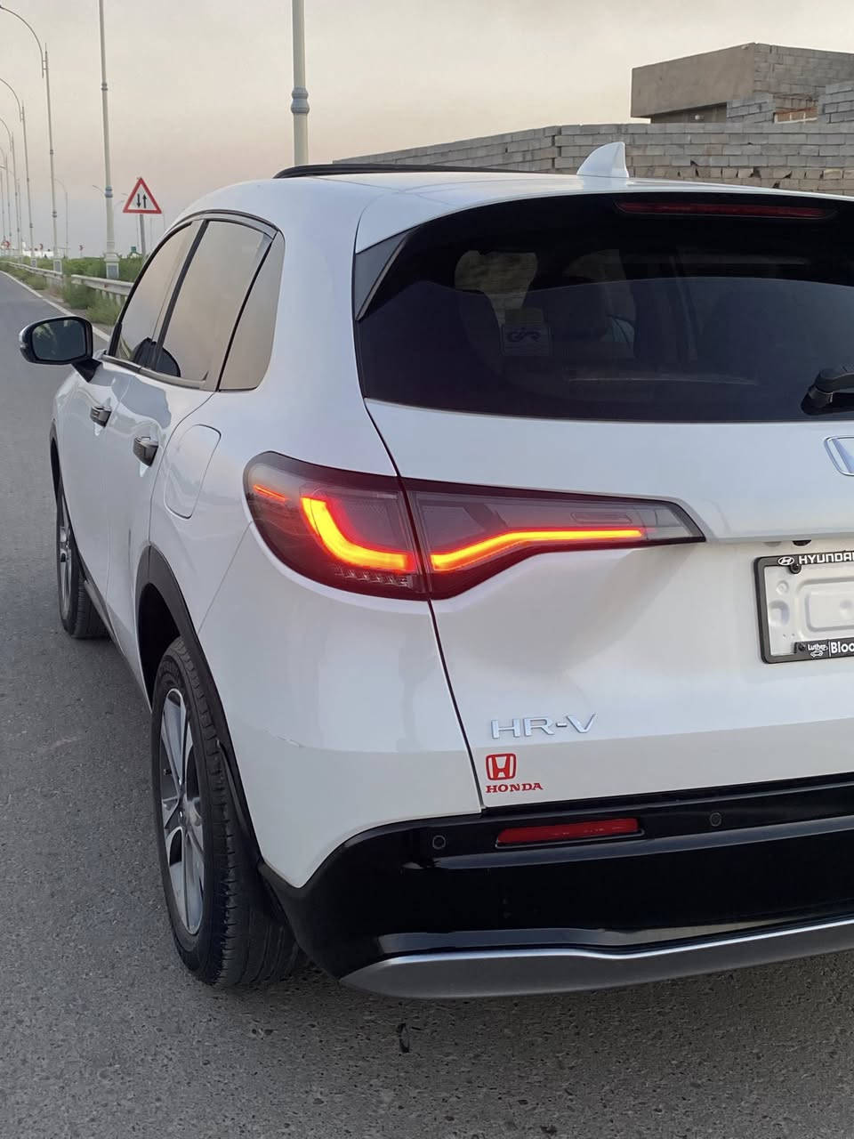 هوندا  HRV 2024
فول مواصفات
اعلى فئه
فتحه سلايت 
داخل ملكي 
مقاعد كهرباء 
 جلد
محرك 2000 تنفس طبيعي

رادارت اماميه وخلفيه حساسات 
نقطه عمياء 
ماشيه: 20 الف
وباقي المواصفات معروفه للفول
الضرر الجاملق تبديل وحافة البنيد تعديل بارد فقط
السعر :155وبيها مجال قليل
المكان :سامراء
الاستفسار :***********
