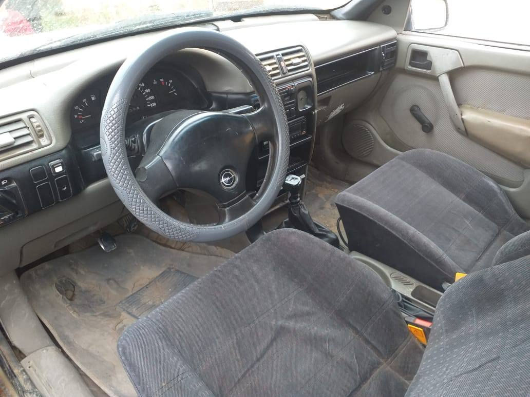 فكتره 16شرط التحويل رقم مصكره كير +محرك جديد طخم قرفه  جديد سنوية عضم بسمي السعر 33 وبيها رقم‏‪***********
