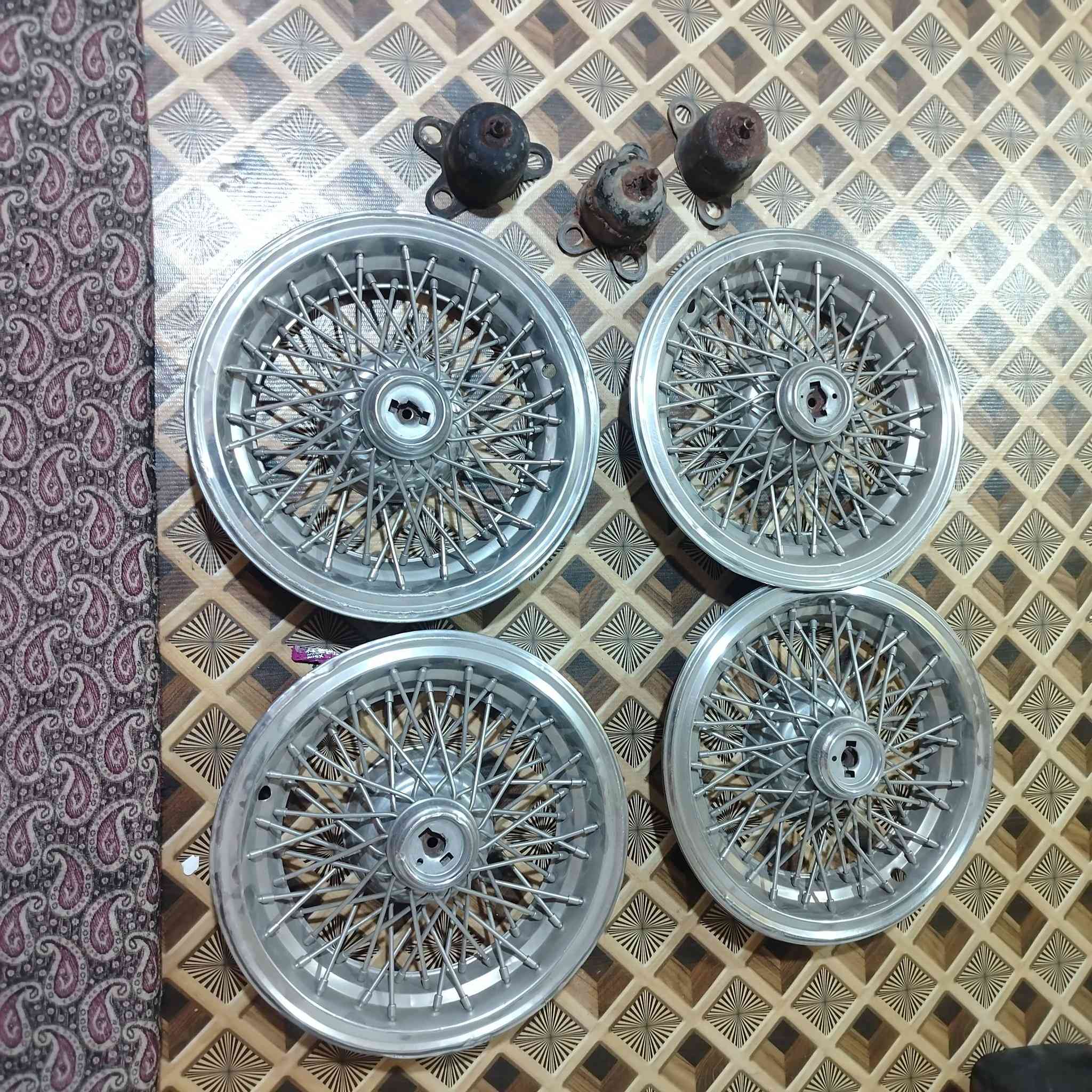 سلام عليكم كبات كابرس كاملات البيع السعر 300 وبيهن مجال المكان البصره محكمه الكزيزه رقم ***********
