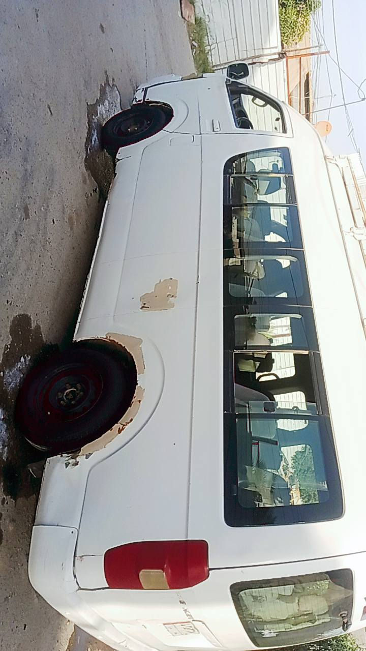 سلام عليكم جنبيH2 كشر شويه تعبان مكينه لا تنقيص لا تبخير ناعمه كير دهن جديد اكسل ودهن جديد صدر نص عمر بريك كامل جديد بيها مشط ستيرن كايم بس كلج جديد  تايرات زوج جديد وزوج نص عمر كهربائيات زينه سياره تحويل صافي رقم ***********
