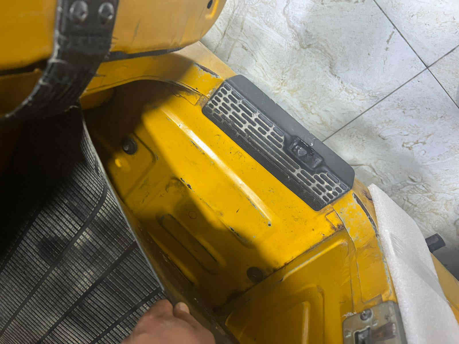 سلام عليكم تكتك بجاج اهندي رقم كربلاء موديل 2021شهر  تكتك جديده مكفوله من ضربه وصبغ مكينه مجفته  كهربائيات كله شغاله مجمبزه فول كل نقص مابيه دوشمه ومسجل وجادر وبرده كله جديد السعر7ملاين وبيه مجال لطيبين المكان كربلاء رقم الهاتف ***********الخاص مغلق اتصل وبيك خير وتدلل
