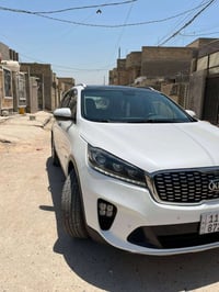 كيا سورنتو 2019 رقم بغداد تحويل مباشر  السيارة جديده بمعنى الكلمة  محر...
