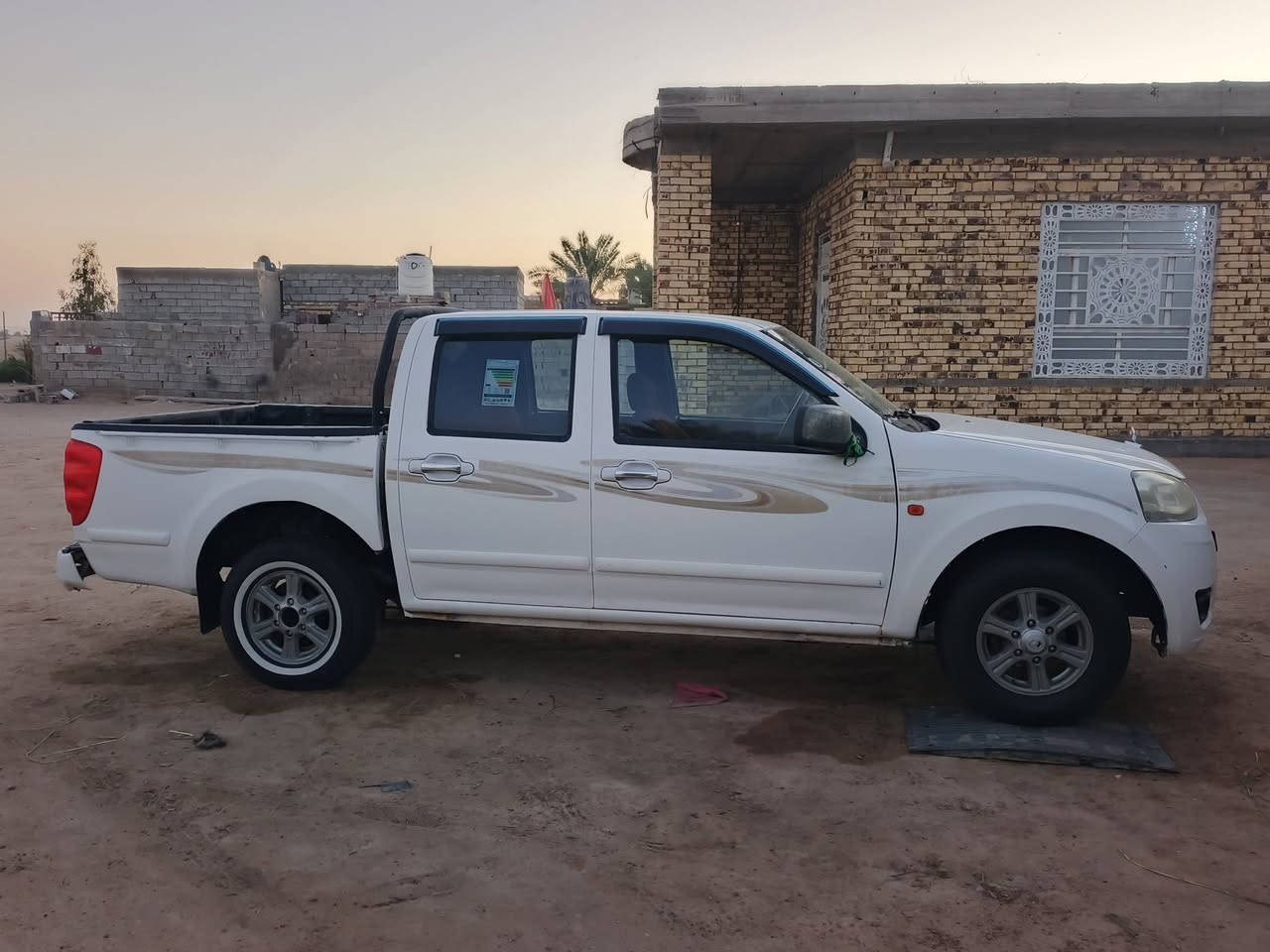 سلام عليكم كريت ويل للبيع موديل /2012/مكفوله كفاله عامه رقم قادسيه سنويه لل /27/سياره مال جناي جديده مكينه وكير جدد السعر /62/ وبيه مجال لشراي لاستفسار عل رقم /***********/مكان نجف
