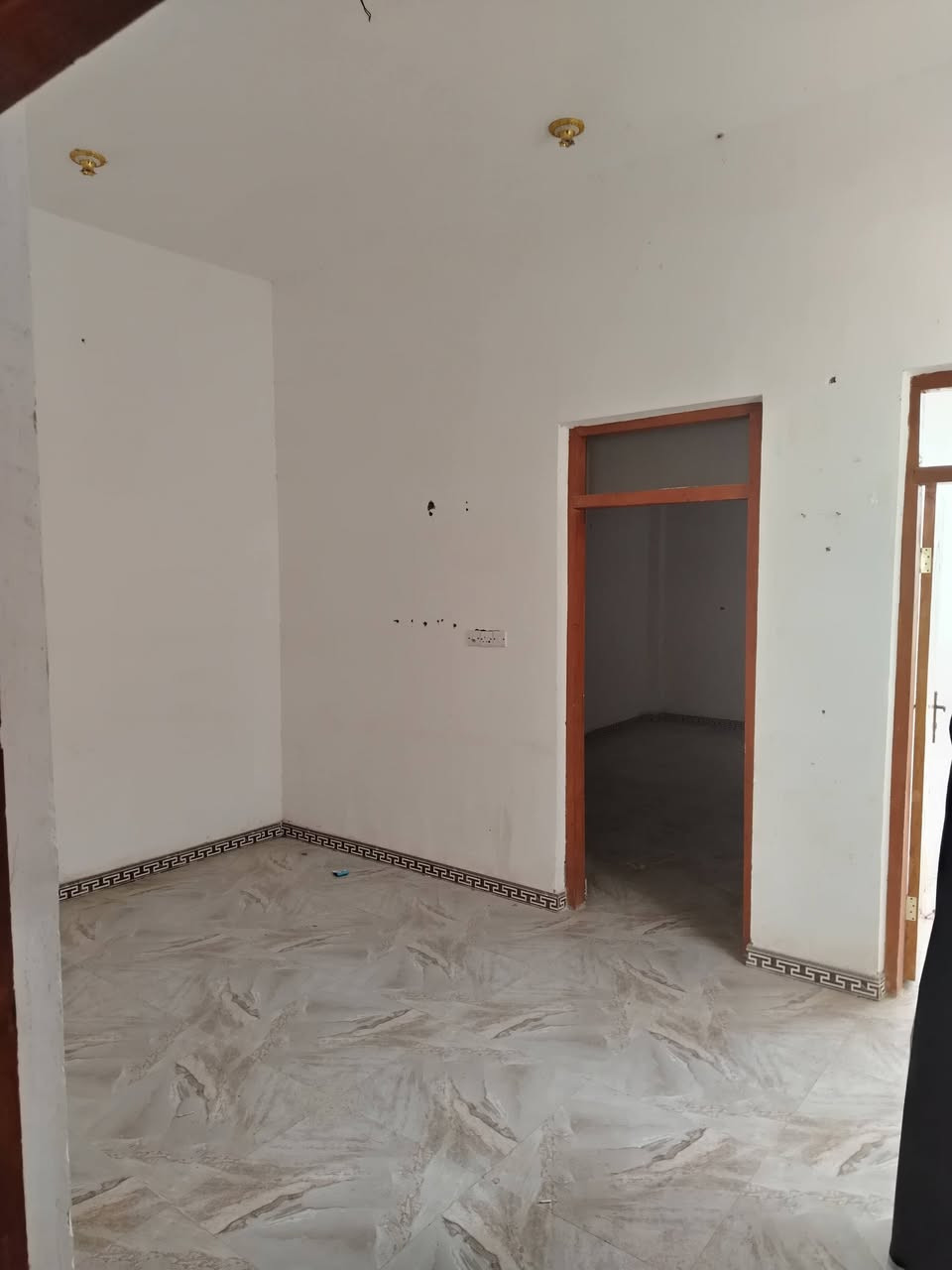 السلام عليكم اخوان متوفر بيت ايجار متكون من ديوانية وغرفتين ومطبخ واستقبال ومنور وصحيات داخليه وخارجية ونضيف ومرتب سعر الايجار ٣٠٠ الف
العنوان حي جوادين نزلة الثانية قريب جدا عن سكة
للاستفسار التواصل على الواتساب
(***********)
