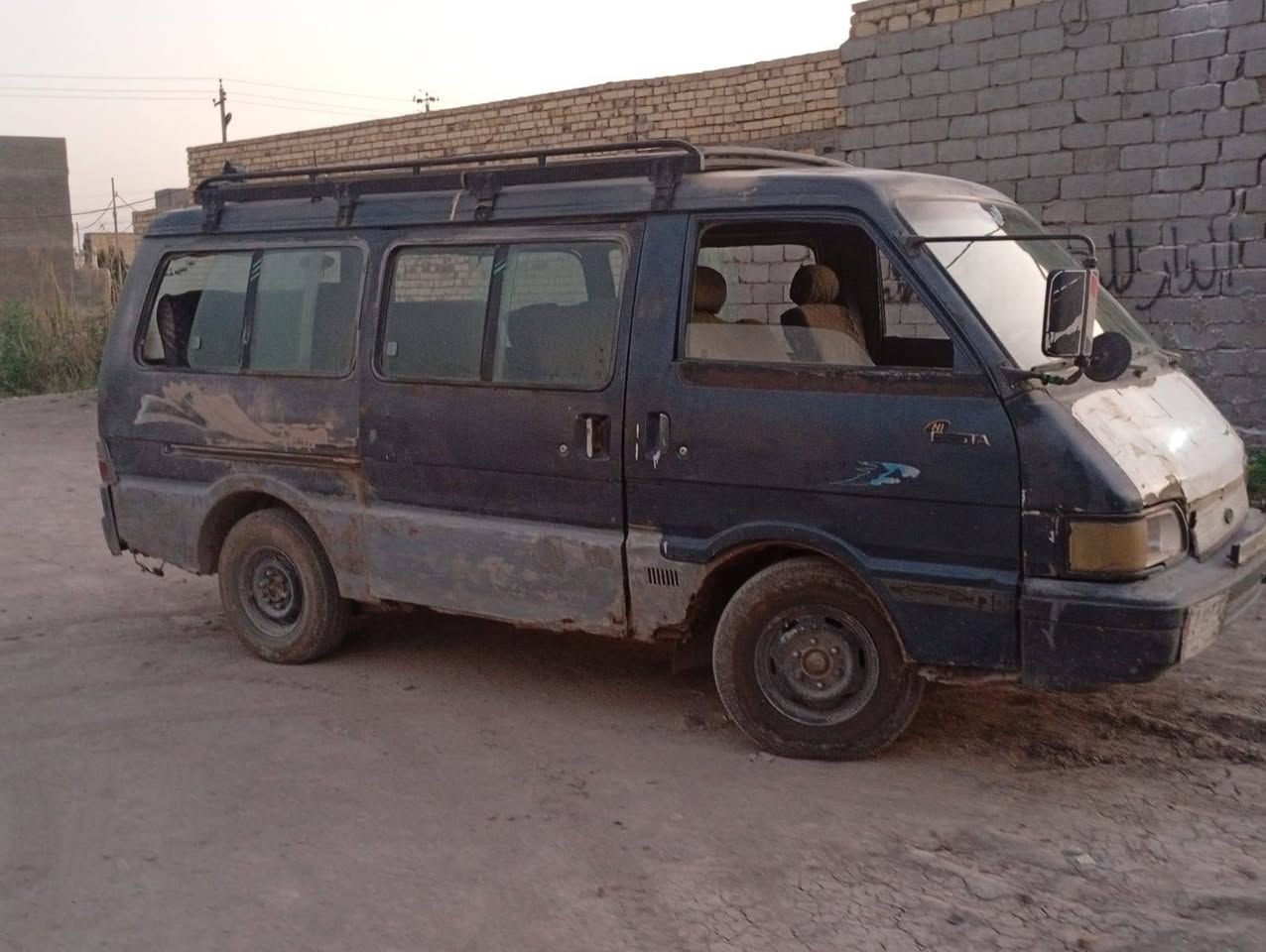 سلام عليكم  سياره بسته للبيع  موديل 94   مكينه كير  حداديه  اكسن  سنويتهه ل27   المكان بابل  القاسم.         👈🏿مكلف بل نشر  👉🏿   السعر خاص
رقم صاحب السياره.    
      ***********
