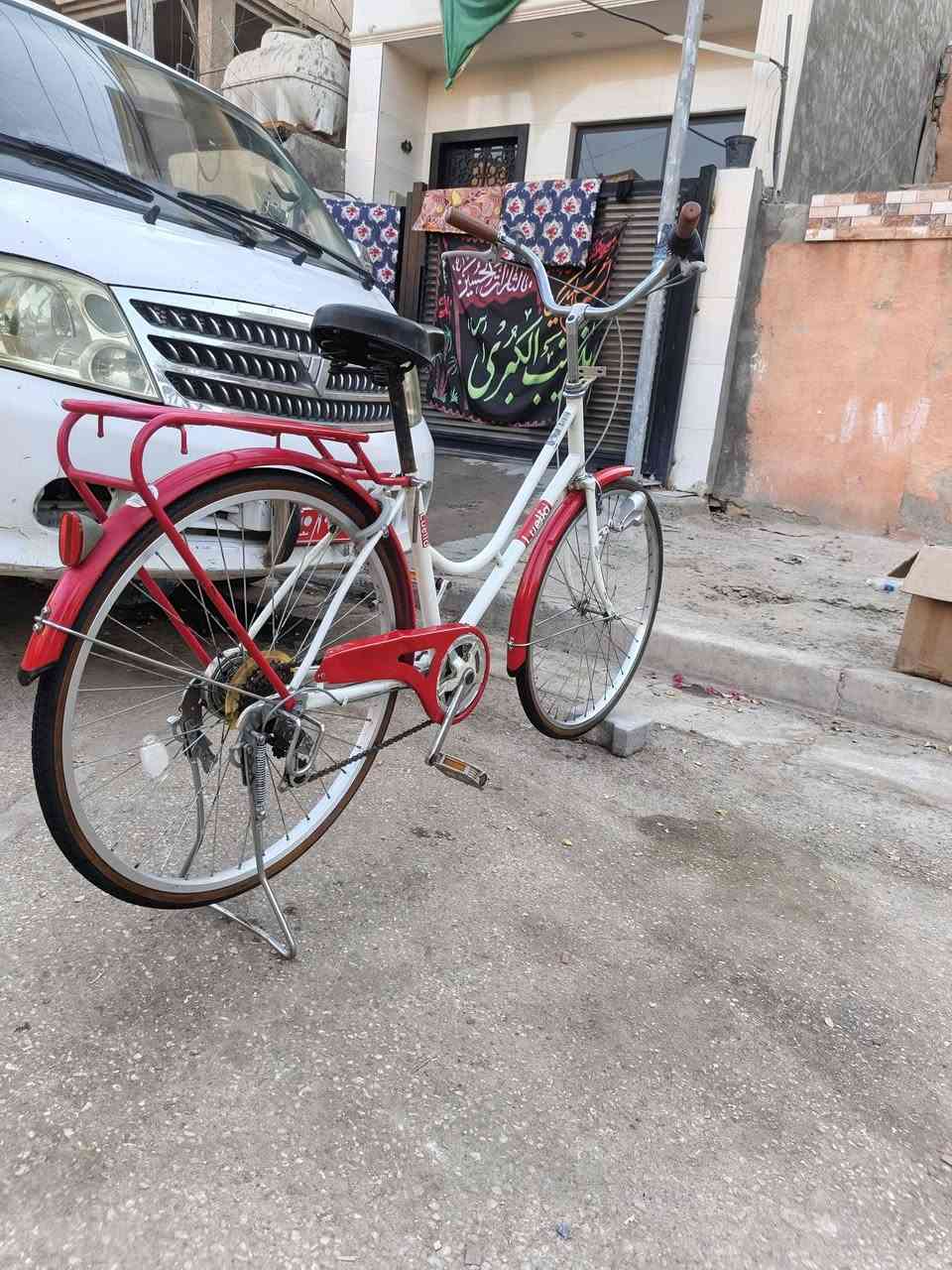 يا الله شباب سلام عليكم بناتي حاويه ختم واحد موديل 2019  رمبه إخوان اي نقص ما بي كامل من أي نقص  حجم 26
مكان بغداد بياع 
لتواصل *********** 
رجأن إلي مو شراي لا يكسر أو ينطي سعر من يمه
