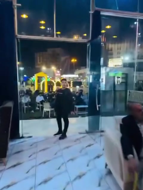 للاستثمار
كوفي ومطعم  متكامل للبيع ديكوره مرتب  ومساحته كبيره وحداىق 2بيه وايجاره فرصه ومكانه مميز  يرادله اداره وشغال حالياً وبيه مساحه تكدر اتضيف الي يناسبك
سعر مناسب 
*********** 
بالنجف حي الامير
