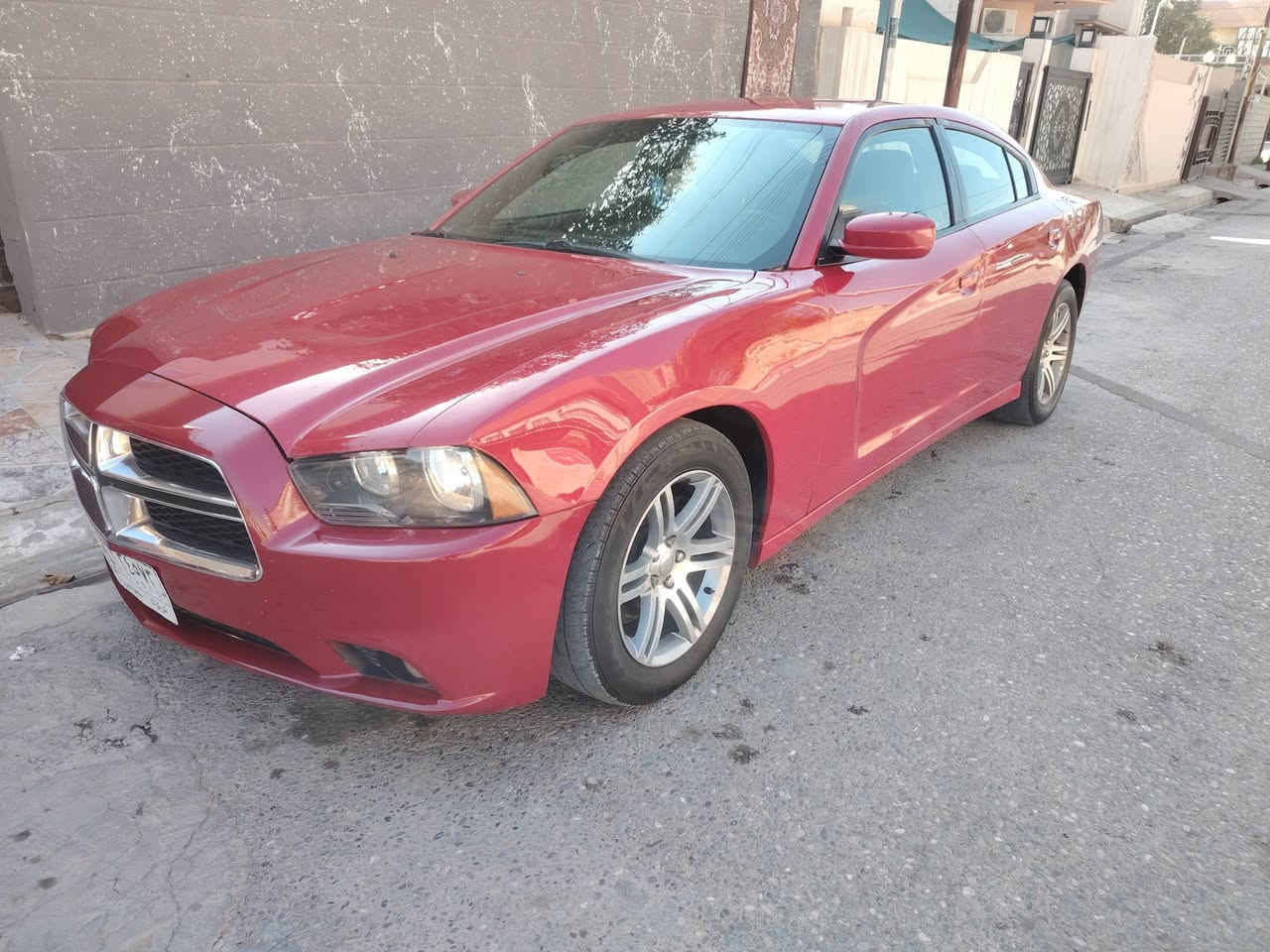 السلام عليكم جارجر 2012 رقم كركوك سنويه ساقطه سياره صبغ حزام بس جماله بدون اي تبديل وادواخل سياره جاهزه من كل النواقص مكان السياره كركوك
السعر 125 وبيها مجال ***********
