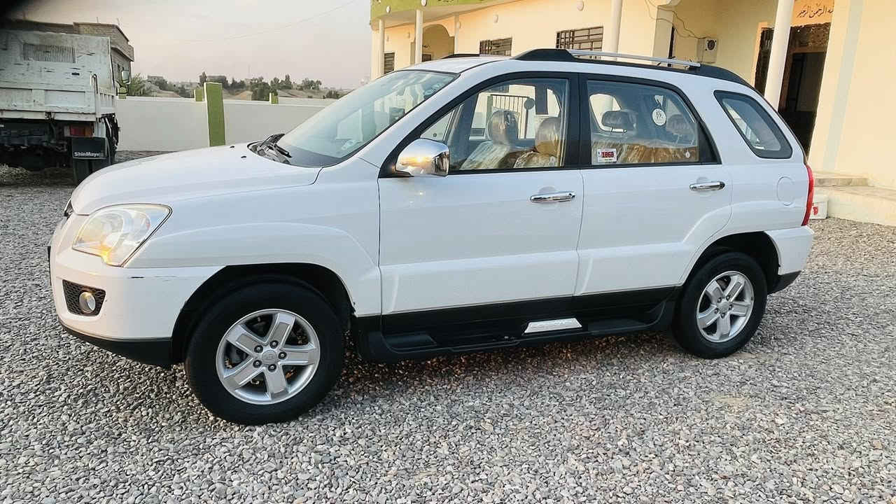 السلام عليكم 
سبورتج 2009خليجي. وضع شركه حييل جديده ماشيه حقيقي 144 محرك2000شرط تبريد ثلج صدر  سنويه جديد شرط التحويل  
السياره حيل جديده وجاهزه ماناقصها شي✅ 
السعر 122يهه مجال الشراي 
                     ((ملاحظه)) 
 اعتذر عن بيع الأقساط او المده
مكان السياره صلاح الدين الشرقاط معرض الجوهرة 
***********
