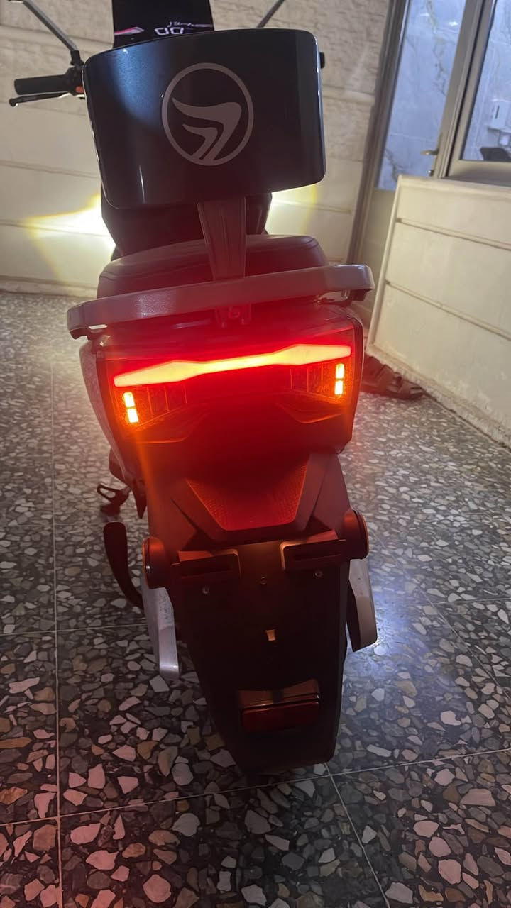 للبيع سكوتر كهربائي بحالة ممتازة جدًا، استعمال خفيف ونظيف، ما شاء الله عليه يمشي بدون أي مشاكل أو أعطال، وكأنه جديد بالضبط 🔥

🛵 السعر: ٨٥٠ ألف دينار عراقي فقط
📅 مشتري قبل تقريبًا ٨ أشهر
✅ كلشي بي يشتغل تمام وعلى الفحص، تركب وتمشي وانت مرتاح، على راسي 🙏
📄 أوراقه موجودة وكاملة
🔌 والشاحن الأصلي ويا السكوتر
📍الموقع: شارع فلسطين - بغداد

السكوتر مرتب وحافظ عليه كلش، مناسب للشغل، للجامعة، وللمشاوير اليومية ويوفر عليك بنزين وتعب. والجاد يتفضل، على عيني وراسي � بغداد, العراق


**إذا كنت صاحب هذا الإعلان وتريد حذفه لأي سبب، رجاءا أرسل رسالة إلى الدعم الفني**