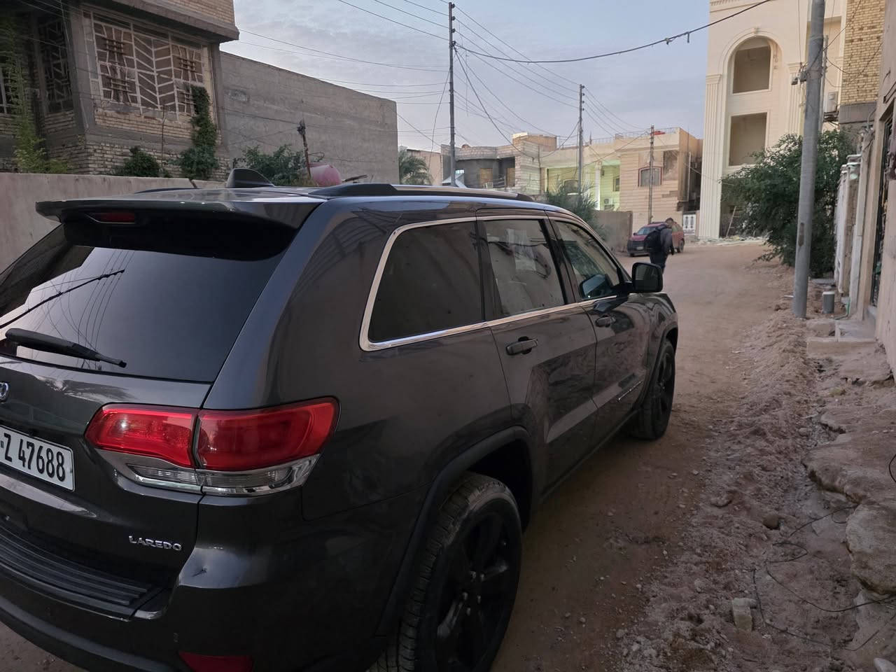 للبيع جيب كراند شيروكي لاريدو 2017 وارد أمريكي

 محرك 3.6 V6   ممشى 136 ألف كم  رقم بغداد  السيارة باسمي وجاهزة للتحويل مباشرة (ثاني يوم)  موقع السيارة: محافظة البصرة  مكفولة مكينة وكير وتبريد وحدادة  السيارة بحالة جيدة وجاهزة للفحص بأي مكان

ملاحظة: وارد أمريكي وداخلة بدون حادث  ، فقط كلير بالقمارة. وعند وصول السيارة إلى الميناء تم اكتشاف سرقة البونيد، لذلك تم استبداله ببونيد تجاري، ولا علاقة لذلك بأي حادث أو ضرر هيكلي. يوجد بارد بسيط بحجم يقارب الشبر موضح بالصور.

سيارة نظيفة واستخدامها ممتاز، جاهزة للاستعمال والفحص خير دليل.

 السعر: 185 ورقة وقابل للتفاوض .

 الموقع: البصرة  للتواصل: اتصال أو واتساب
***********
***********
