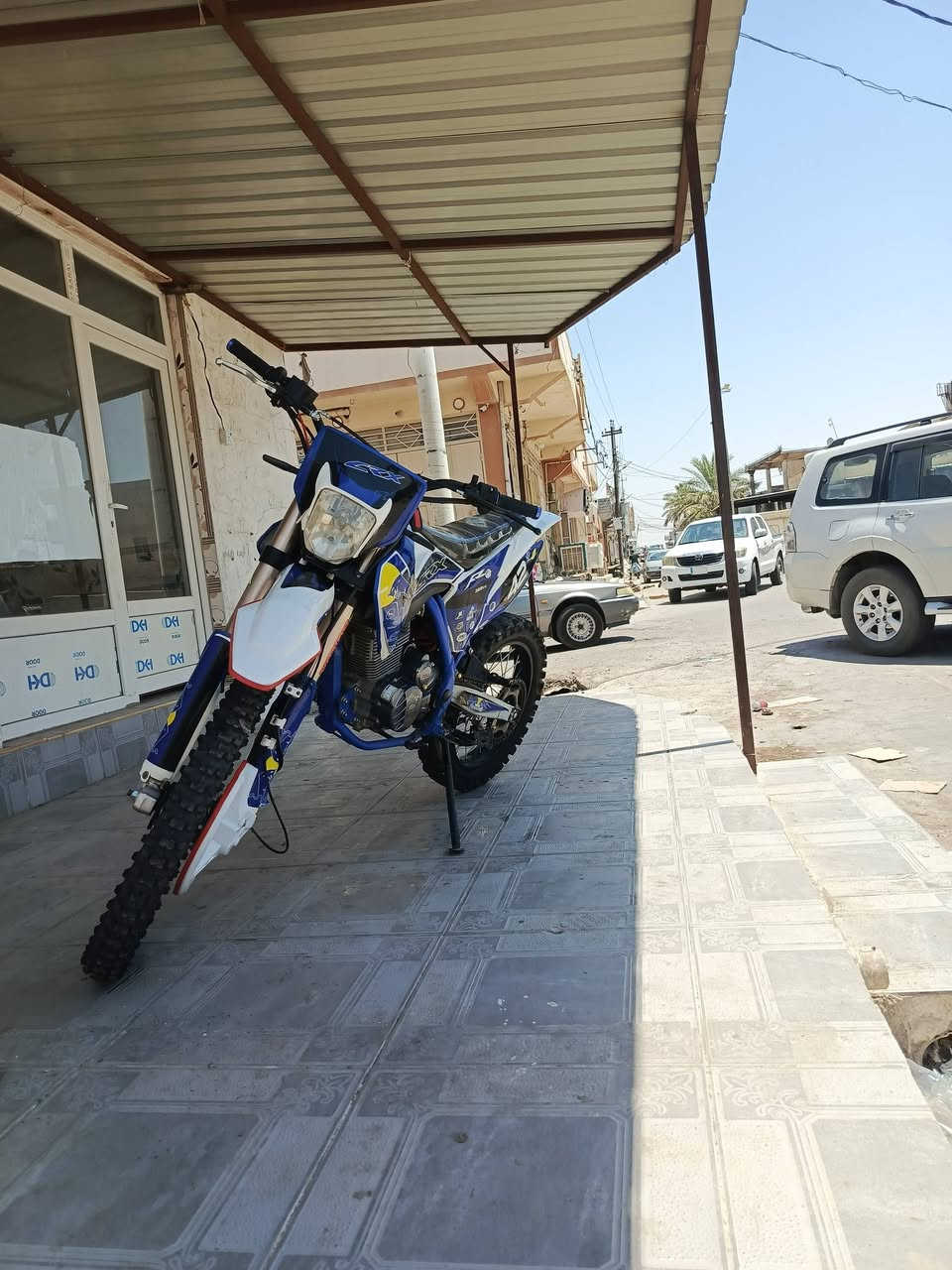 السلام عليكم بيع سريع قفاز CRXموديل ٢٥محرك ٣٠٠ccنضافة فول شلعة ومعدل فول السعر 1050وبي مجال اتصال على الرقم *********** مكان ديالى قره تبه
