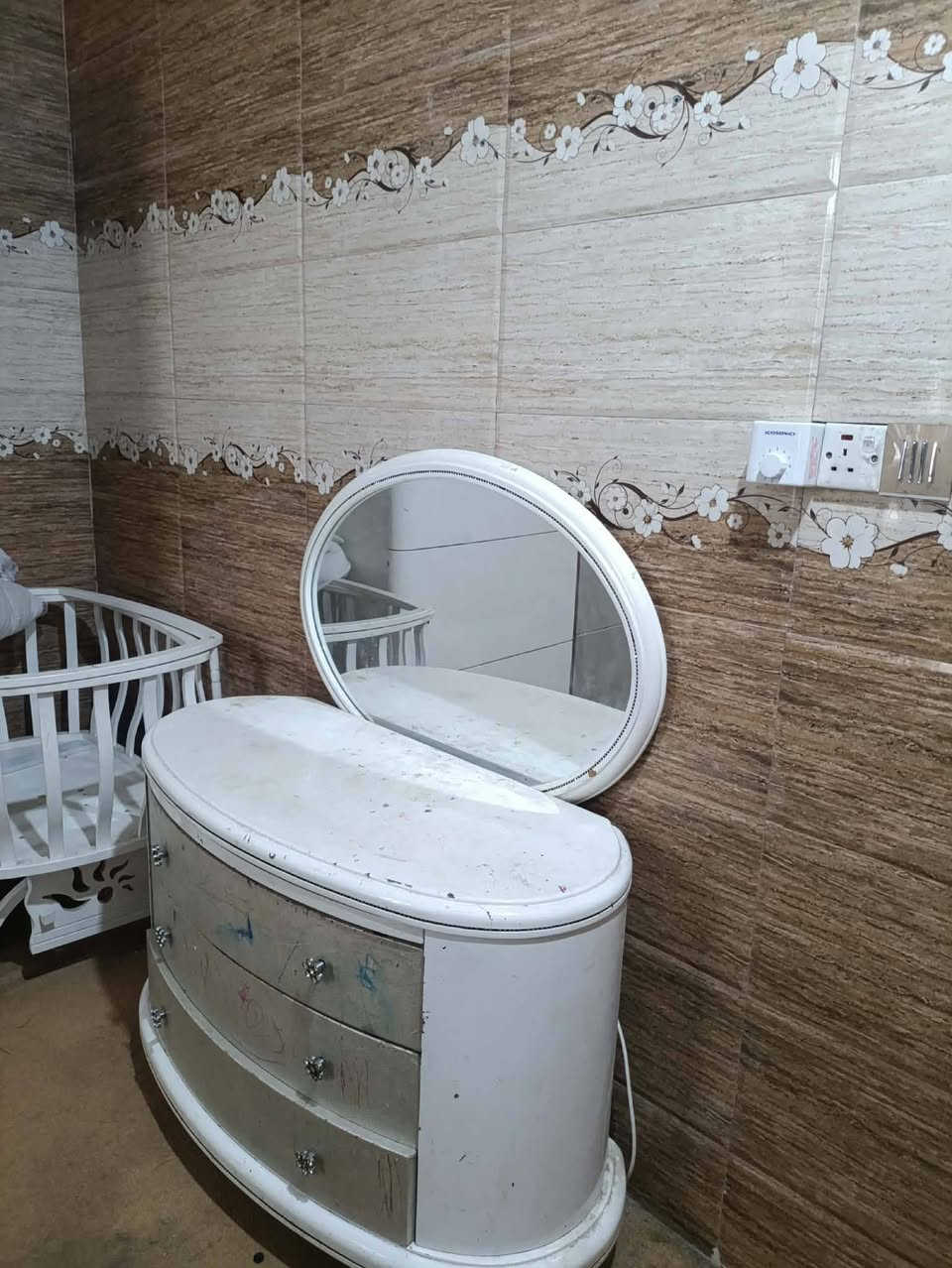 غرفة نوم نظيفه جدا. كربلاء حي العباس


**إذا كنت صاحب هذا الإعلان وتريد حذفه لأي سبب، رجاءا أرسل رسالة إلى الدعم الفني**