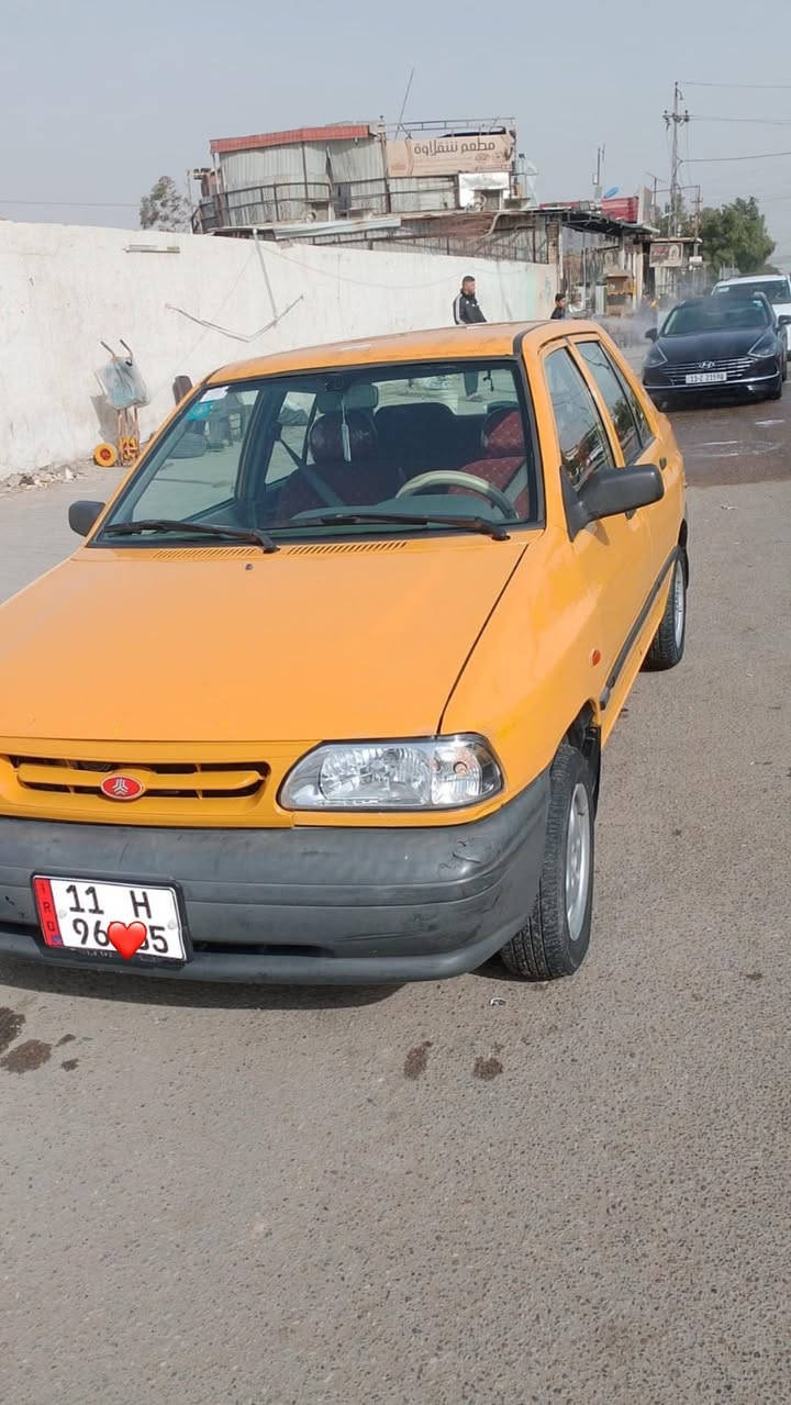 سلام عليكم للبيع مديل 18سياره بدون صبغ بيه بس بارد بل باب صدر جديد امامي خلفي دوشمه عام مكينه وكير خير من الله هيئه غرمات مصفره هزه جديده ومابيه اي نقص مكان السياره شعب حي اور***********
