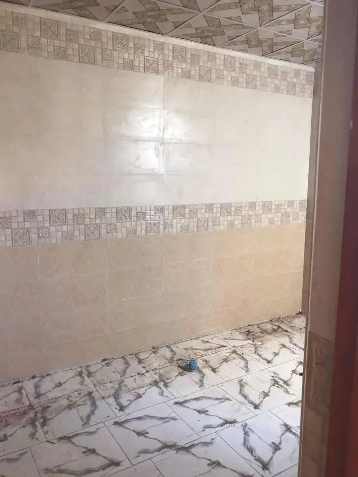 دار للأيجار 50م
النجف حي النداء شارع المجمعات

  

يحتوي على  غرفة نوم ومطبخ وصاله

 وصحيات البيت كلش نظيف

السعر 175 الف

الف

للاستفسار مراسله خاص


**إذا كنت صاحب هذا الإعلان وتريد حذفه لأي سبب، رجاءا أرسل رسالة إلى الدعم الفني**