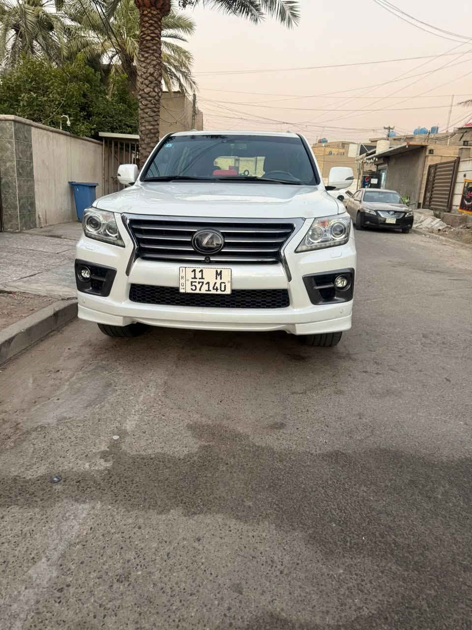 🌺🌺🌺🌺🌺🌺🌺🌺
‏للبيع لكزس LX 570 2015
رقم بغداد انكليزي بسمي تحويل ثاني يوم
السياره مكفوله كفاله عامه جديده بمعنى الكلمه ماشيه 67

——— 👇المواصفات 👇———
اللون: ابيض صدفي 
فول مواصفات ١/١ 
8 سلندر محرك 5700 
* داخل قرميدي 🟠
* لايت
*   كراسي جلد 
*   كراسي كهرباء 
* تبريد ثلج 🥶❄️
*   تدفئة تبريد بالكشن
*   ٣ شاشات اصلية 🖥
*   تشغيل عن بعد
*   جكات 
*   فور ويل
*   أنظمة قيادة
*‏ CRAWL نظام 
*   ثلاجة 
*   فول تحكم ستيرن 
*   ستيرن كهرباء
*   دبل كير ( عادي+ اوتوماتيك)
*   شفتات كير بالاستيرن
*   دبل حساس ( امامي+خلفي)
*   مرايات كهرباء (شفط)
*   لايت عدسة زنون عالي ناصي 
*   زراك لايت
*   ويل 20 🛞
*   ماشية 67 الف

* السيارة بالواقع احلا من الصور 😍❤️

مكان تواجد السيارة: بغداد - بلديات 
للأستفسار الأتصال ⬇️ ☎️
— —
***********
