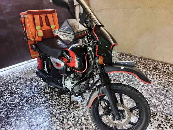 السلام عليكم شباب بوكسر اللبيع موديل 2021 الدراجة خير من الله مكفولة من كلشي  السعر 2 مليون وبيها مجال العنوان بغداد المحمودية  ***********
