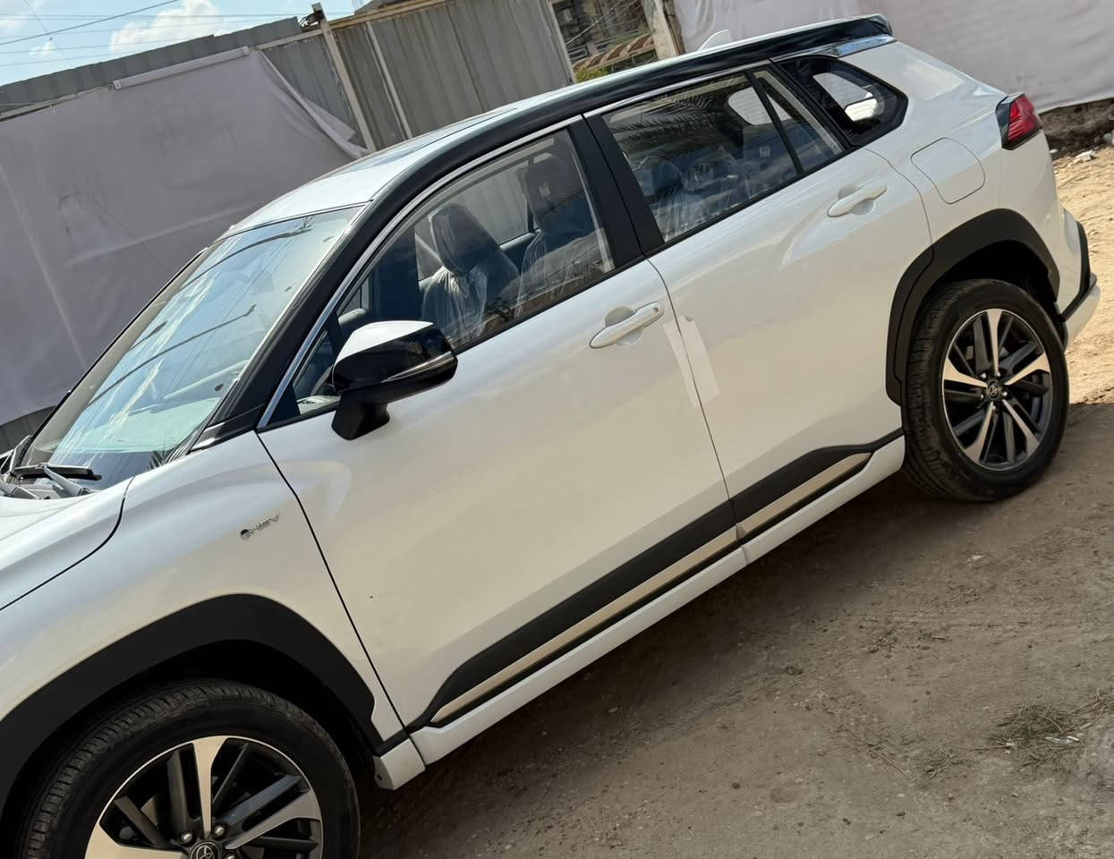 السلام عليكم 
كورلا فرونت لاندر للبيع موديل 2024
سياره زيرو ماشيه 5الف
سياره فول مواصفات 
بيها باب الصدر بارد فقط
مفتاح التشغيل بصمة
سلايد روف
دفع ثنائي FWD
!! اريل نفكيتر
لايت زينون + LED
LED بك لايت
دخول بصمة ذكي
حجم الاطار 215/60R17
4 دسك
حساس ضغط الاطار
اشارة في المرايا الجانبية
المرايا قابلة للطي
AIR BAG 8 عدد
هاند بريك كهرباء
ABS
دشبول ديجيتال
Apple Car play żüLü
كاميرا خلفية
Cruise مثبت السرعة
رادار
نحديد المسار
تحكم مقود
Bluetooth / USB I
المقاعد جلد
حركة مقعد السائق كهرباء
مثبت مقعد الطفل ISOFIX
تبريد شاشة مناخين منفصلين
قطعتين تبريد
Drive Mode أوضاع القيادة
Auto Hold أوتو هولد
نظام مانع الانزلاق
شاشه كبيره
تدفئه تبريد فول
السياره زيرو وجديده 
السعر 30 مليون
للستفسارر ***********
