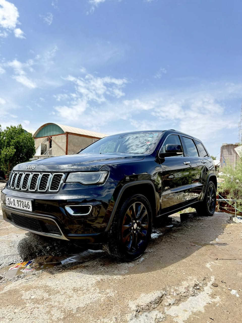 السلام عليكم جيب لاريدو 2017 خليجي لمتد فول مواصفات  رقم بصره حره كفاله من الصبغ ماعده حادث بسيط ارباع الجاملغات الاماميه مرجعينه بارد ايرباك دركه ماشيه 84 ميل السياره جديده ومواصفات المتد معروفه 

المكان بصره 
السعر 235
***********
