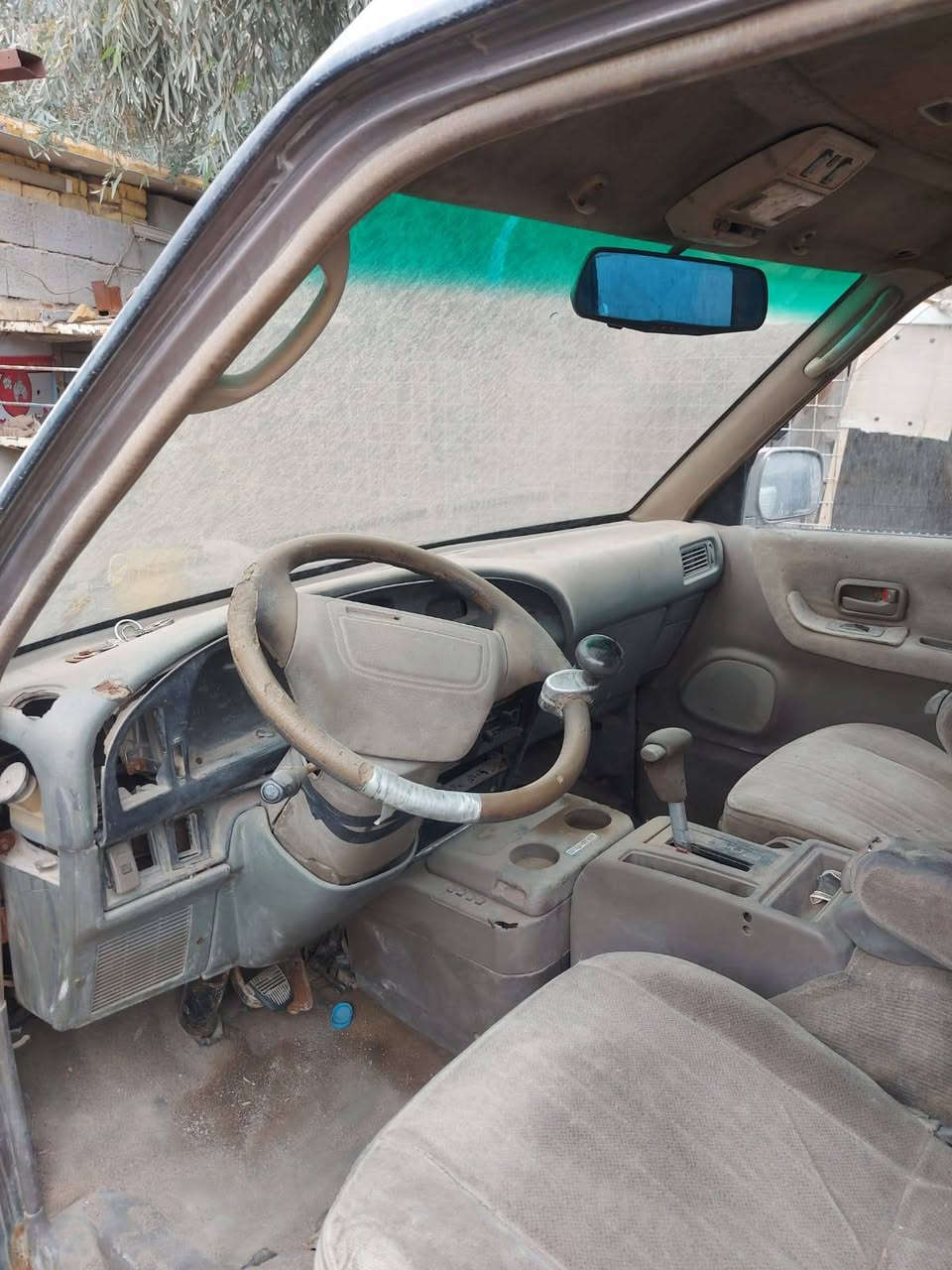 تيوتا فاره للبيع رقم بصره الدولي الجديد خصوصي  محرك ثري واي شرط
موديل 92 السعر 28 وبيه مجال مكاني البصره التنومه للتواصل ***********
