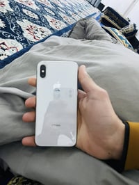 للبيع ايفون xعادي الجهاز بلادي مامفتوح  بطاريه 75🔋 ذكره 64 الجهاز كله ...