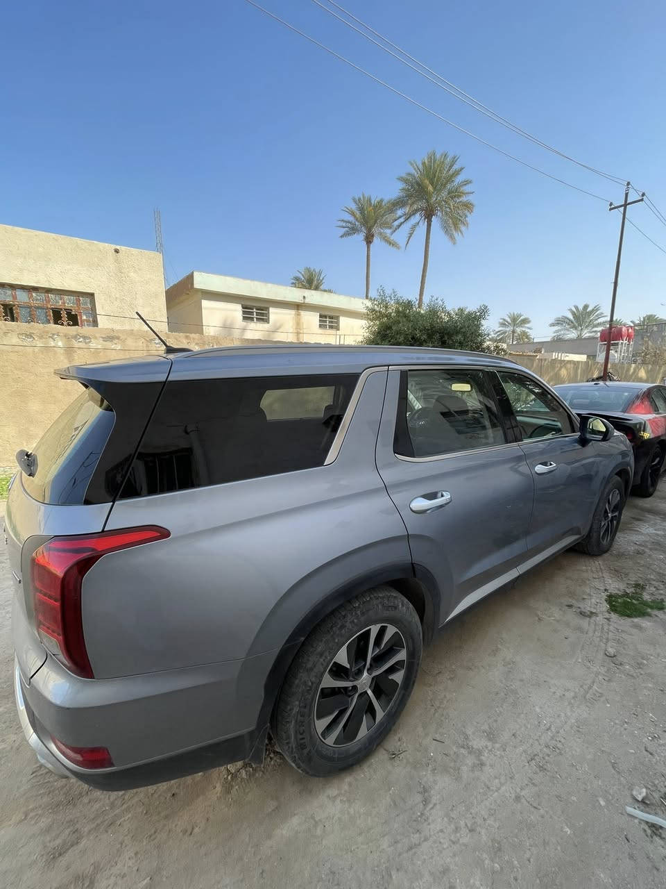 بلسايد 2020 بـ 225 ورقه فقط
رقم بغداد بأسمي تحويل مباشر عقد مروري بنفس اليوم وتحويل ثاني يوم الحادث ورقم الشاصي موجود بالمنشور … المواصفات فتحه سقف شاشه كشنات سياحي بصمه كشنات مخمل وباقي المواصفات المعروفه. 

ضررها حادث امريكا فقط ومرفق رقم الشاصي وحادثها بالمنشور
مكان السياره صباحاً وظهراً -  كربلاء
العصر وبالليل موجوده في بابل - المسيب 
رقم الهاتف للتواصل ‭***********‬
