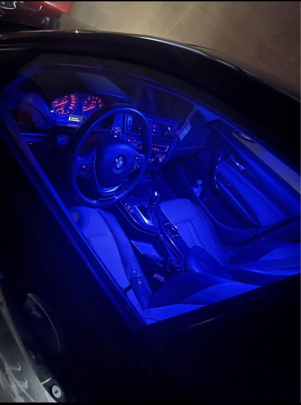 BMW
F20 
2014
كوبون بنزين 
ضرر قطعة وحدة فقط صبغ جامرلغ امامي سكن 
بيهة تعديل بارد
المكان كركوك حي الواسطي 
السعر ١٠٠ 
***********
