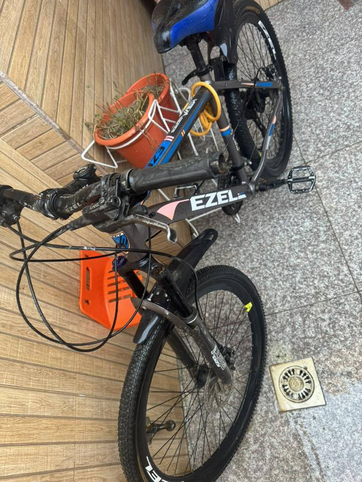 بايسكل للبيع مكان الأمين ثانيه رقم ***********.  سعر ٢٠٠ وبي مجال
